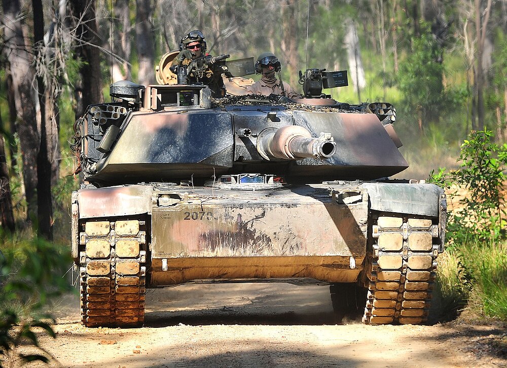 Front_view_of_a_1st_Armoured_Regiment_M1A1_during_Predator's_Strike_2011