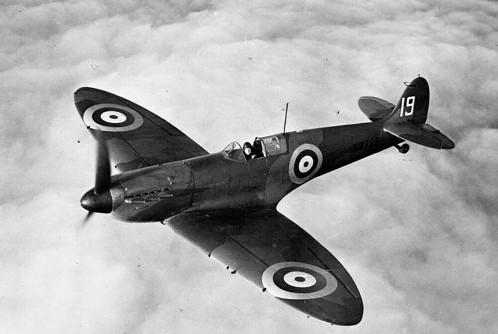 BLOG-spitfire-mark-1-19-squadron-IWM