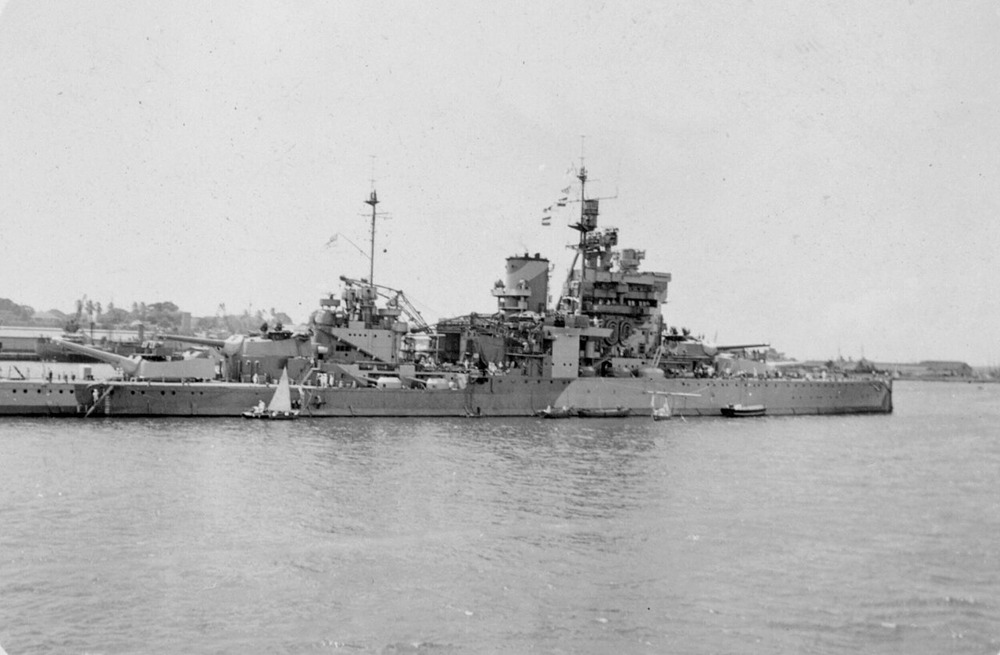 A camouflaged Valiant during World War 2