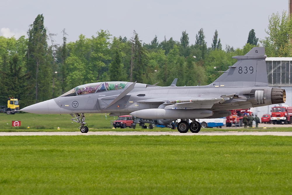 {0E704D93-488C-4163-8F5E-345DB1684B66}