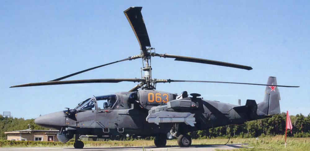 A-Ka-52-test-helicopter-carries-a-LMUR-missile-Russian-Helicopters