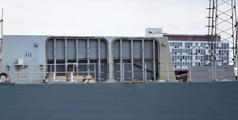 Missile-silos-HMS-Ddefender-1536x775