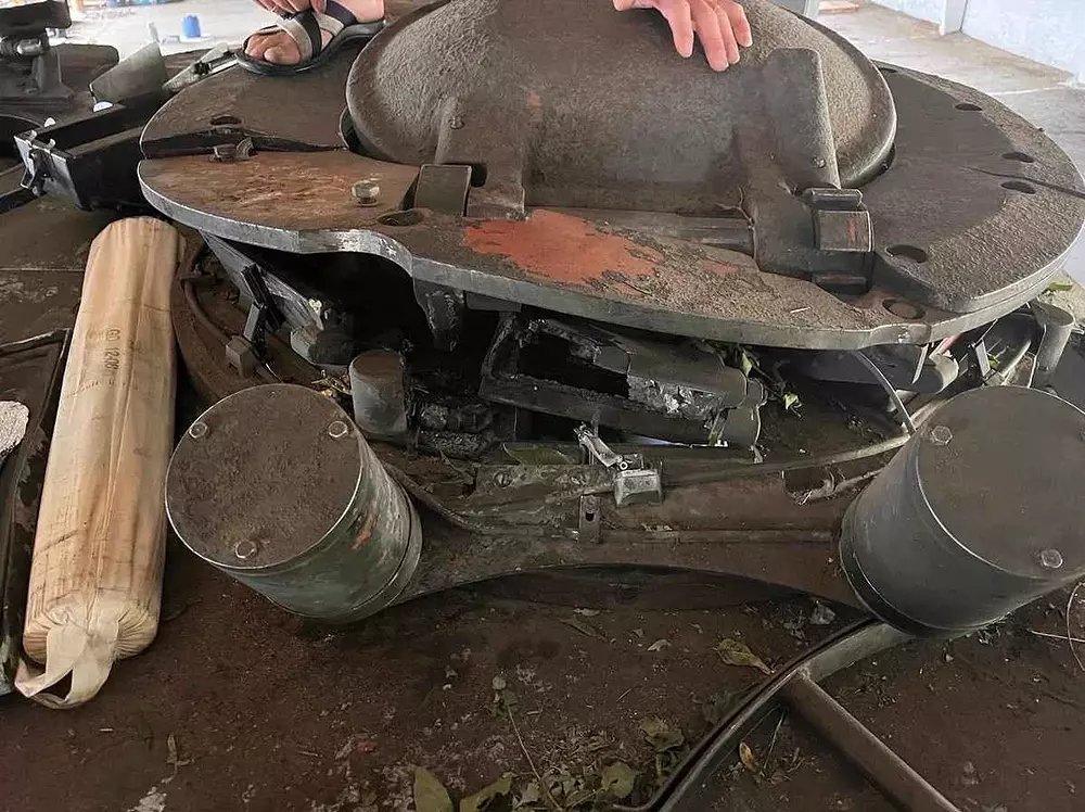 ua-challenger-2-returned-back-to-base-after-sustaining-v0-zq5k4pn6zuid1