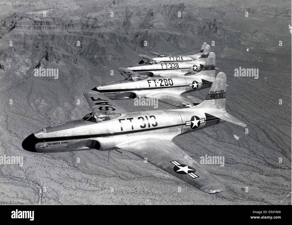 the-lockheed-p-80a-1-lo-shooting-star-was-the-first-operational-jet-D5XYM0