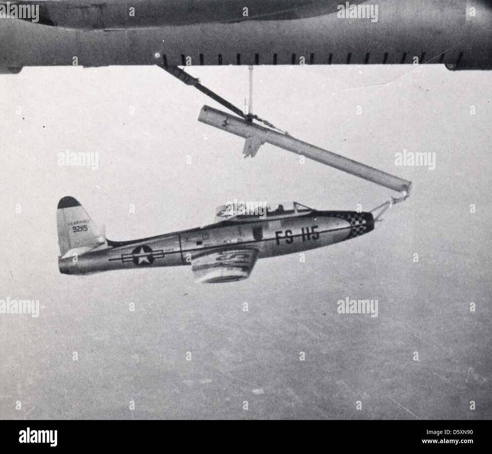 the-republic-f-84e-1-re-thunderjet-shown-in-a-long-boom-configuration-D5XN90