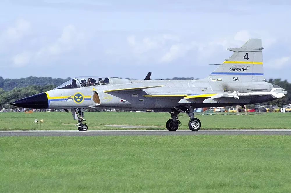 RDT_20251113_1540551823297760517957422