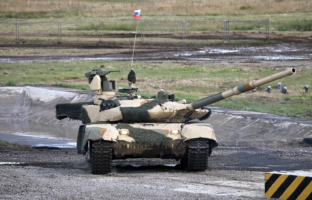 T-90MS_at_Engineering_Technologies_2012_(2)