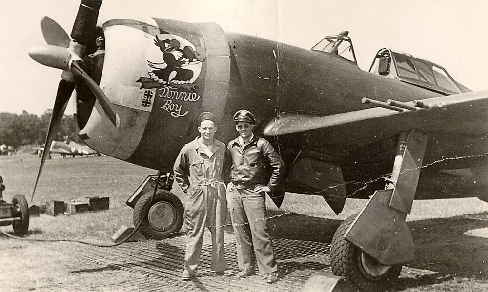 the-story-of-a-p-47-btw-this-pic-really-shows-the-size-of-v0-3sefakqe9cjg1