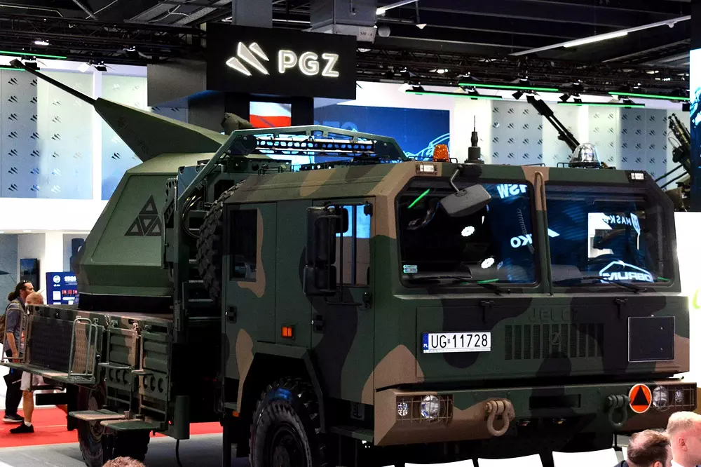 Jednostka-ogniowa-30-mm-z-ZM-Tarnow-02