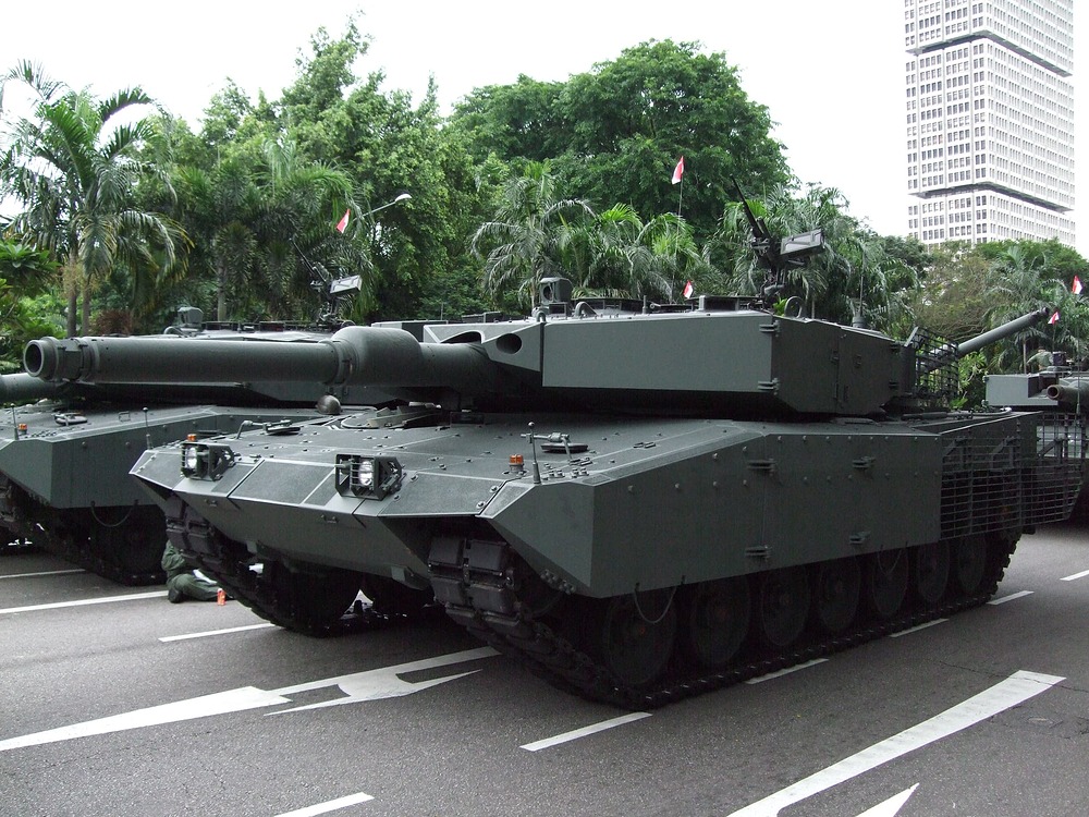 NDP2010_CR3_Leopard_2_MBT_1