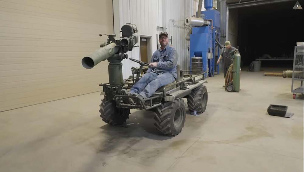 tow-on-m274-mule-yt-v0-7u0f20420u0d1