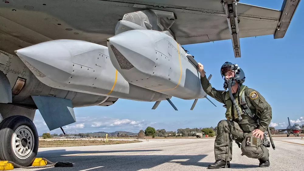 ir glide bomb f16 double pylon