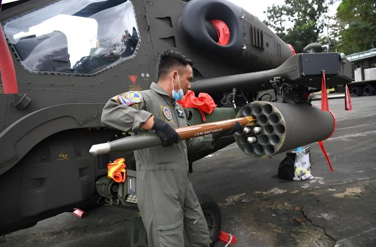 paf-t-129-being-loaded-up-with-a-70mm-rocket-1080x712-v0-om3n1iogeeld1