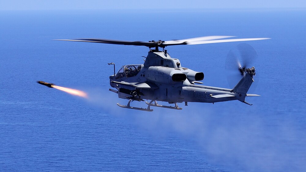 AH-1Z_firing_AGM-179_JAGM