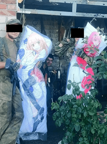 russian-soldiers-with-new-loot-v0-yz3ggq3bdck91
