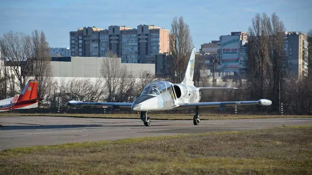 odessa-aviation-plant-repairs-modernized-l-39m-aircraft