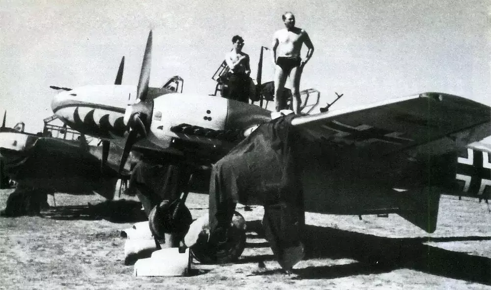 aircraft-of-fliegerfürher-irak-a-luftwaffe-unit-supporting-v0-jzco1qxgz4dg1