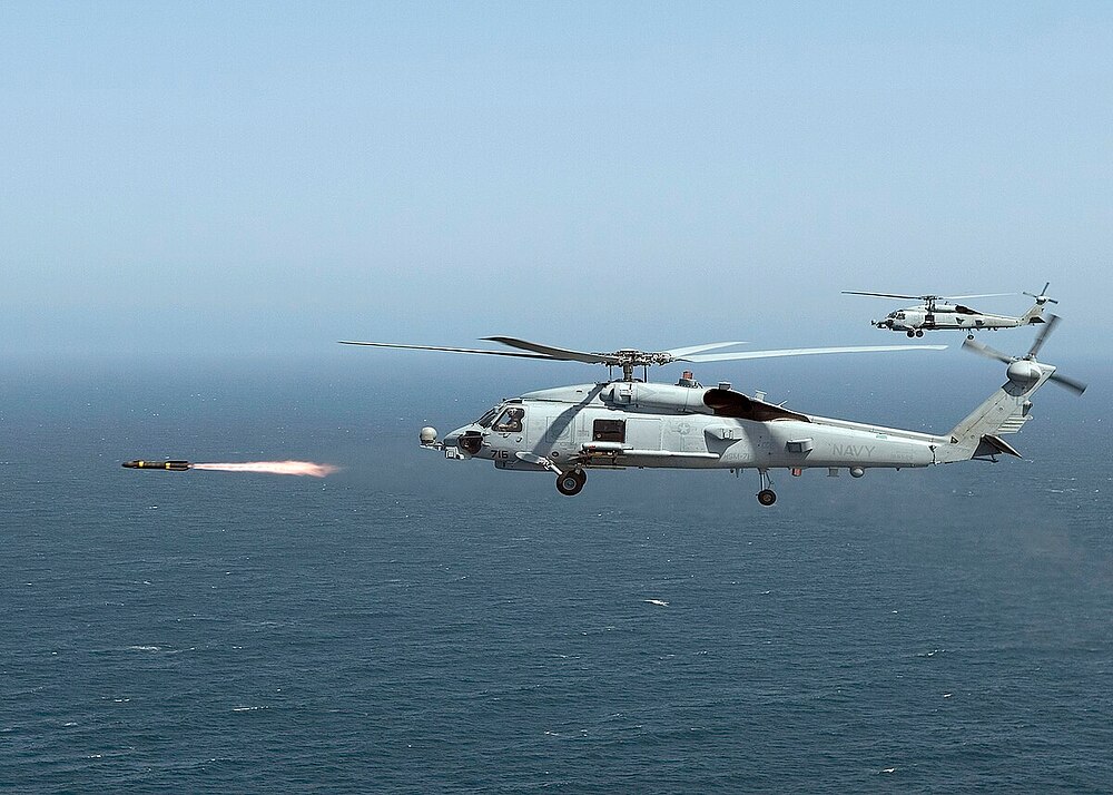 MH-60R_Seahawk_and_Hellfire