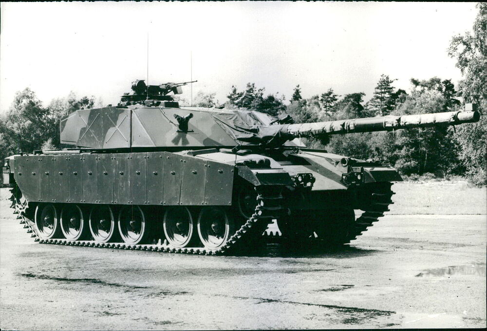 FV4211