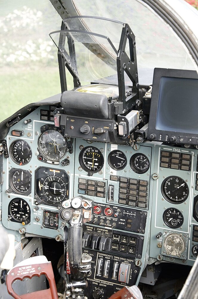 960px-Yak-141_cockpit_1