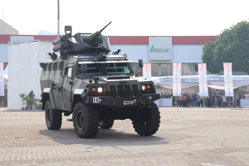 Pindad_Komodo_dengan_CPWS_generasi_2_di_penutupan_Indo_Defence_2018_IMG_4979