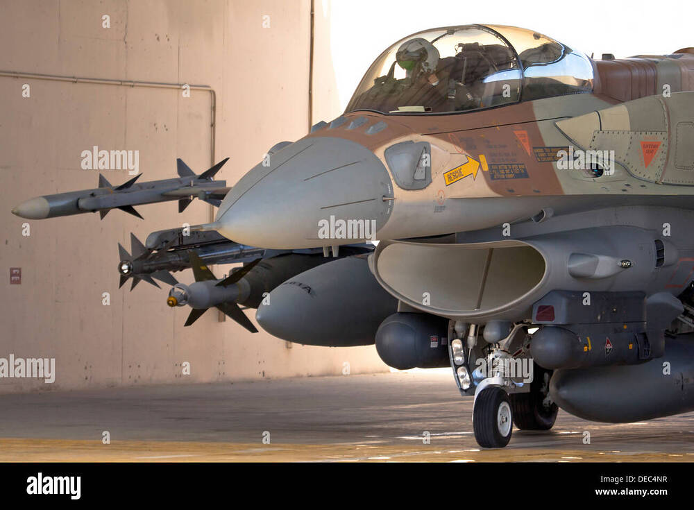 israeli-air-force-iaf-f-16i-fighter-jet-on-the-ground-DEC4NR
