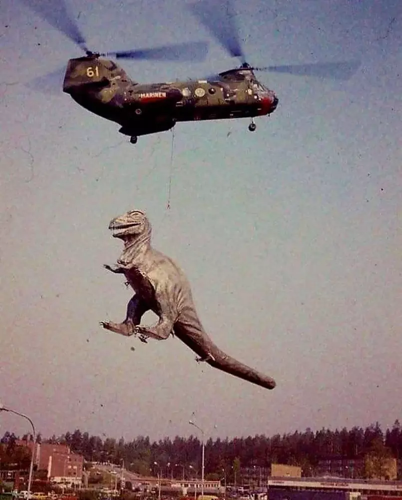 swedish-navy-ch-46-transporting-a-dinosaur-1984-1125x1397-v0-i0kvi9uukgua1