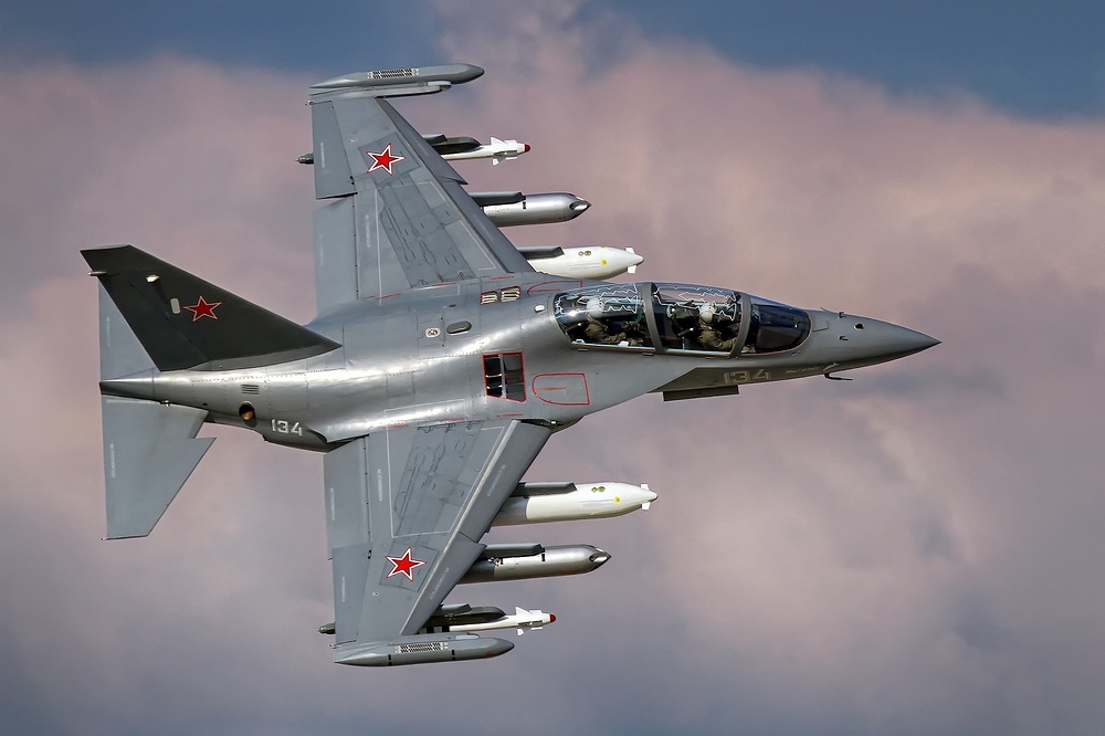 iak-130-mitten-uchebno-boevoi-vvs-rossii