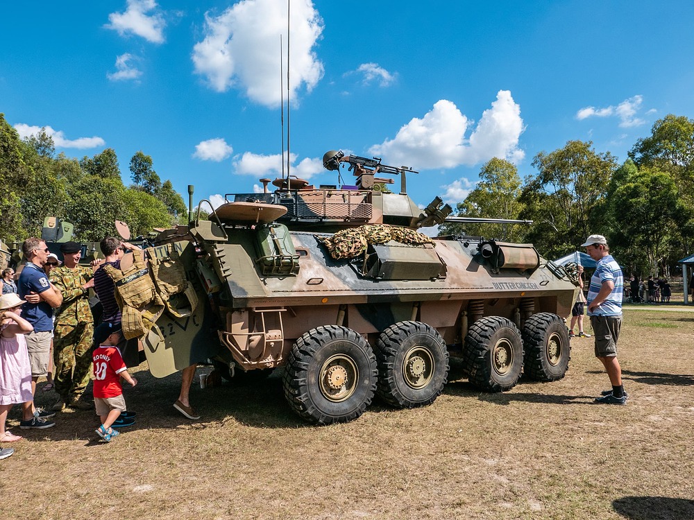 ASLAV-25_Anzac_Day_2016_display_7th_Brigade_Park_Chermside_L1050367