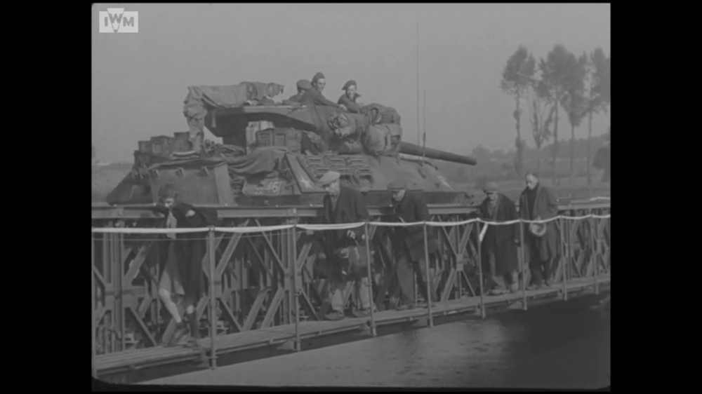 IWM (A70 156-4)