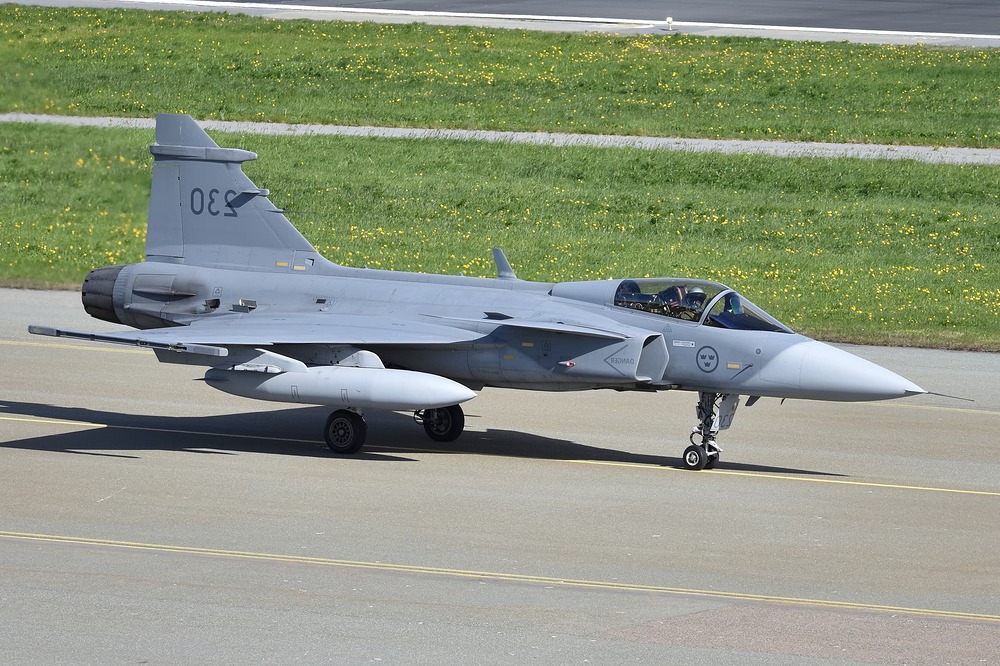 Saab_JAS39C_Gripen_‘39230_230’_(49489319393)