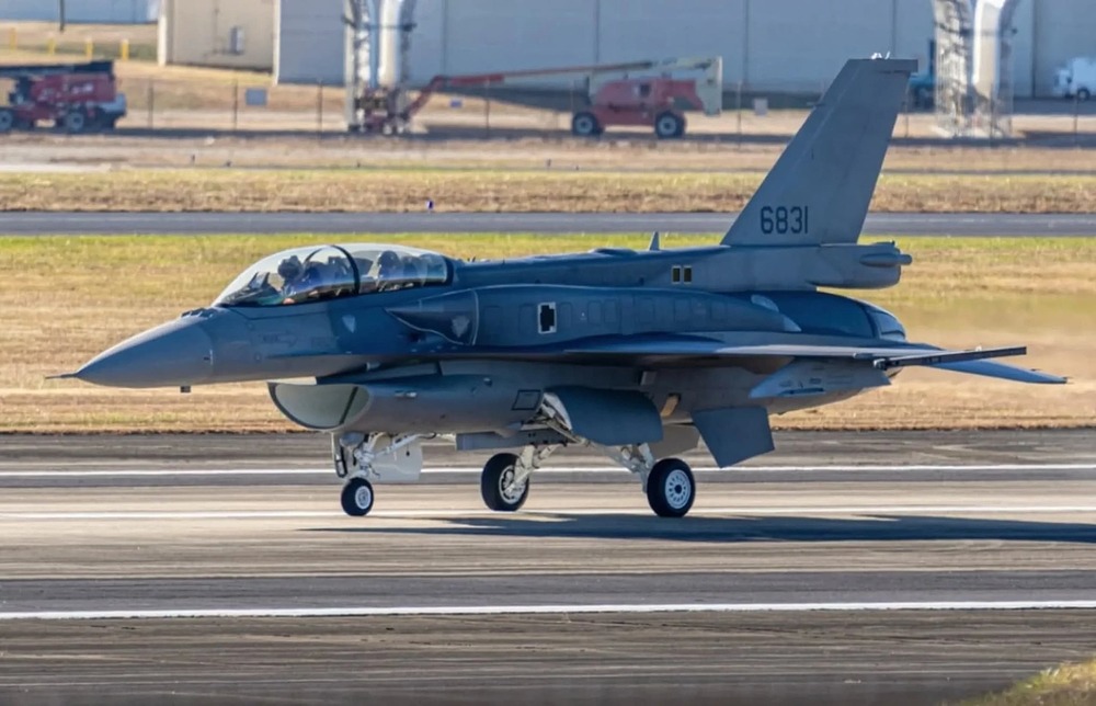 F-16D Block 70V Viper