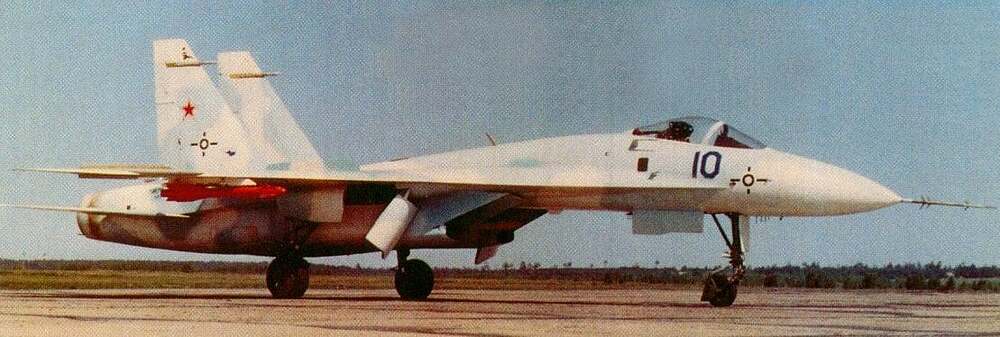 sukhoi-t10-1-prototype-at-zhukovsky-airfield-in-1977-5-v0-grul6wq552rb1
