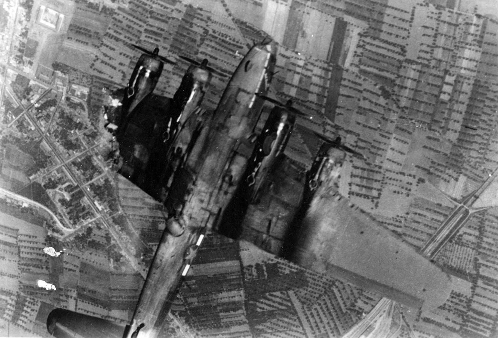 Boeing-B-17F-Flying-Fortress-shot-down-over-Europe