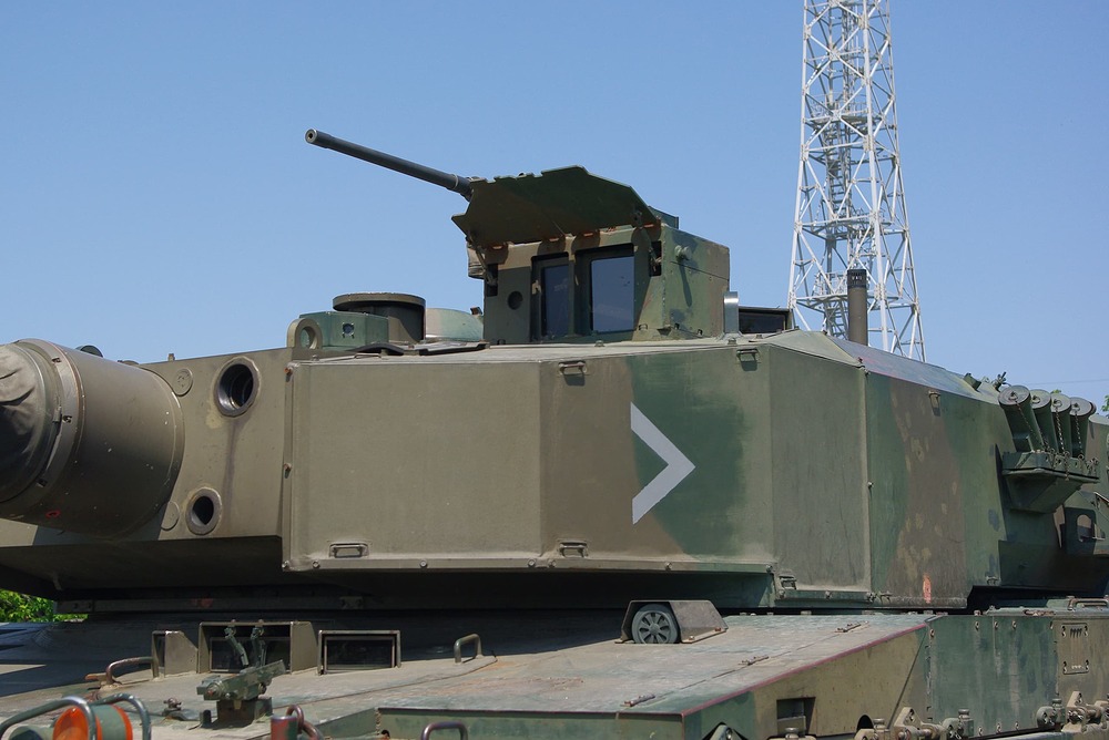 JGSDF_Type90_tank_20120527-10