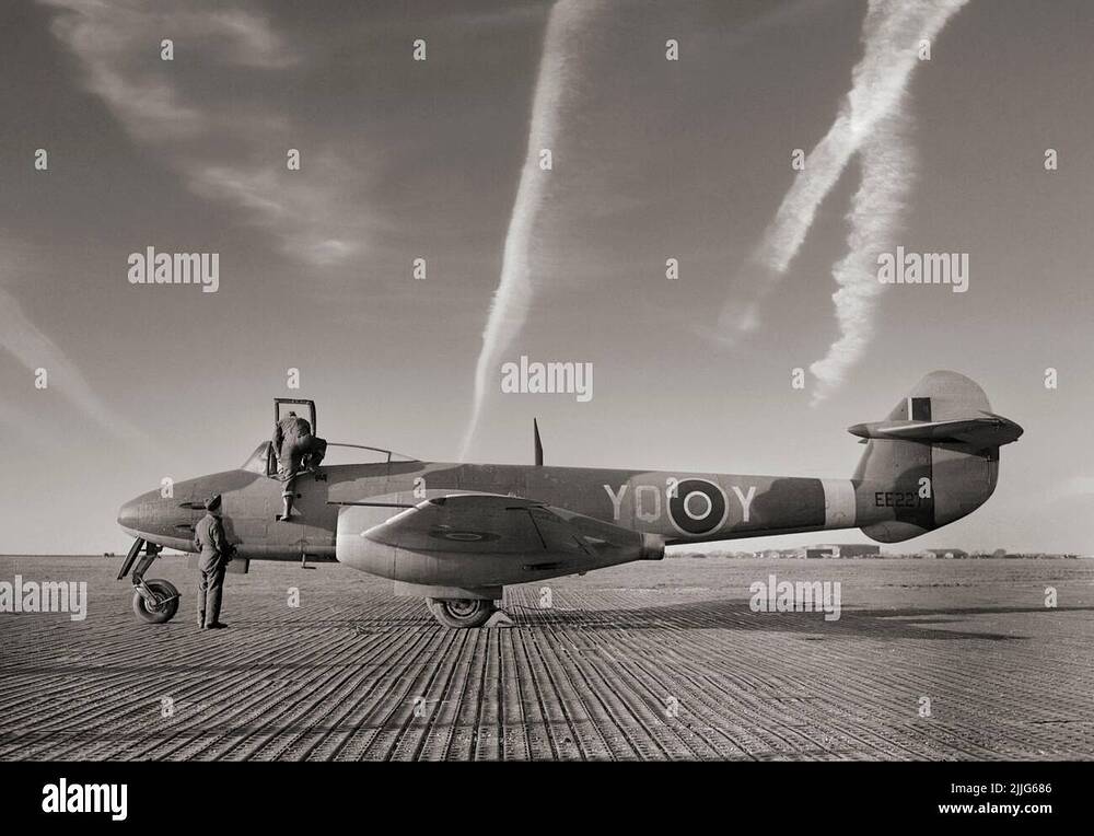 gloster-meteor-f-mark-i-the-first-british-jet-fighter-and-the-allies-only-jet-aircraft-to-achieve-combat-o...s-launched-against-southern-england-with-one-v1-tipped-over-after-a-pilots-cannon-jammed-and-another-was-shot-down-2JJG686