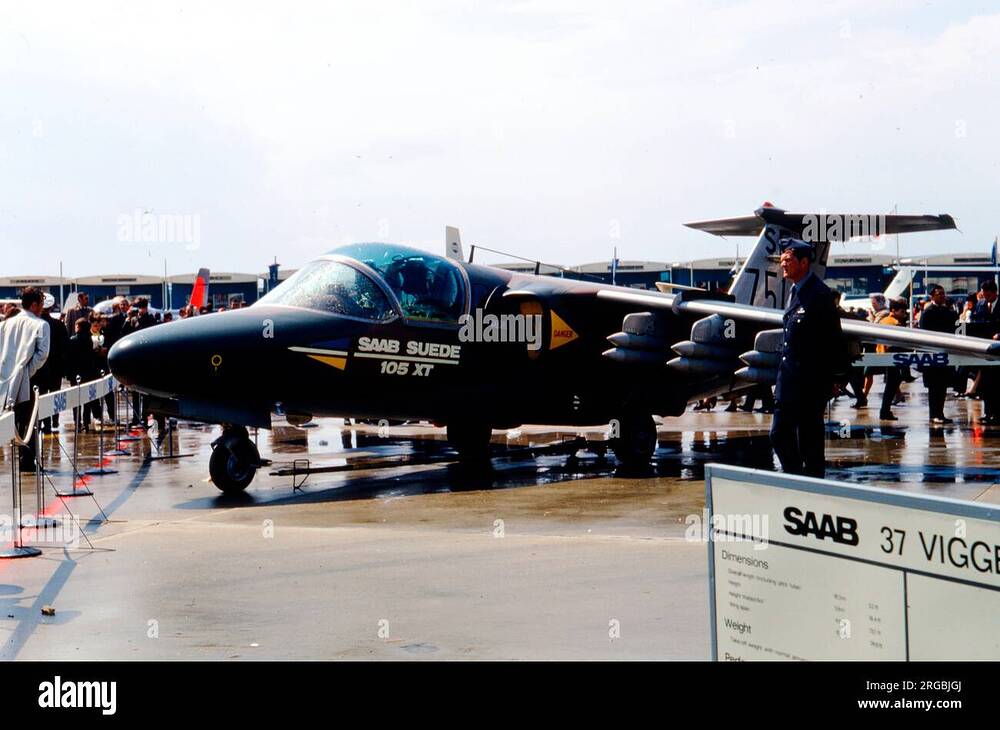 saab-105xt-se-xbz-msn-105-2-at-the-paris-airshow-held-at-le-bourget-airport-on-7-june-1969-2RGBJGJ