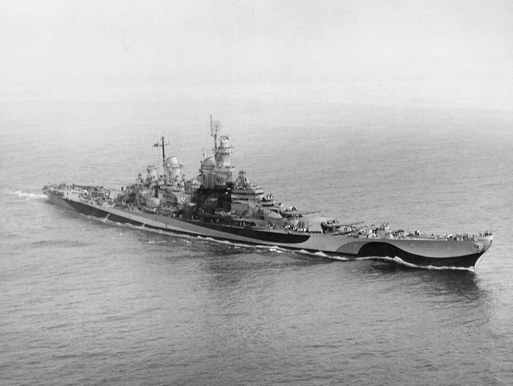 USS Missouri underway in August 1944