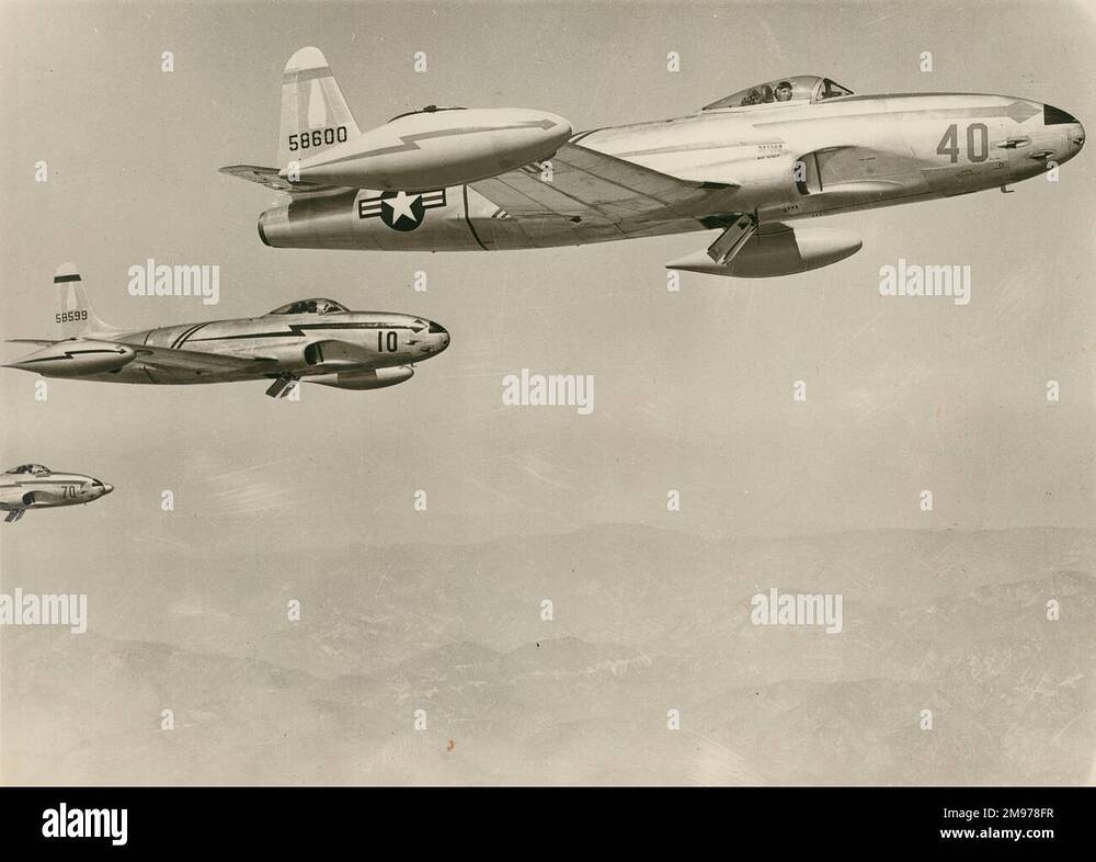 three-lockheed-f-80b-1-lo-shooting-stars-including-45-8599-and-45-8600-of-the-usaf-36th-fighter-group-10-february-1948-2M978FR