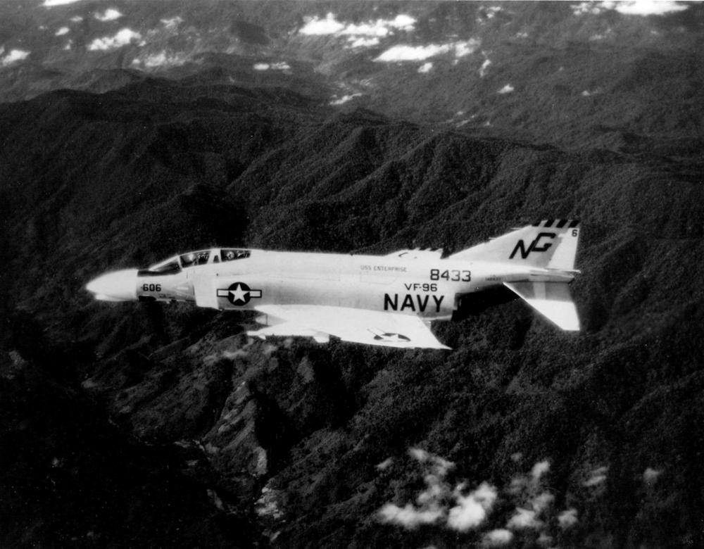 F-4B_Phantom_II_VF-96_over_Laos_c1966