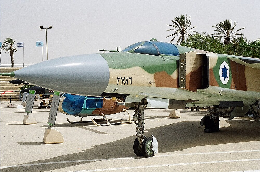 MiG-23_Hatzerim_280404