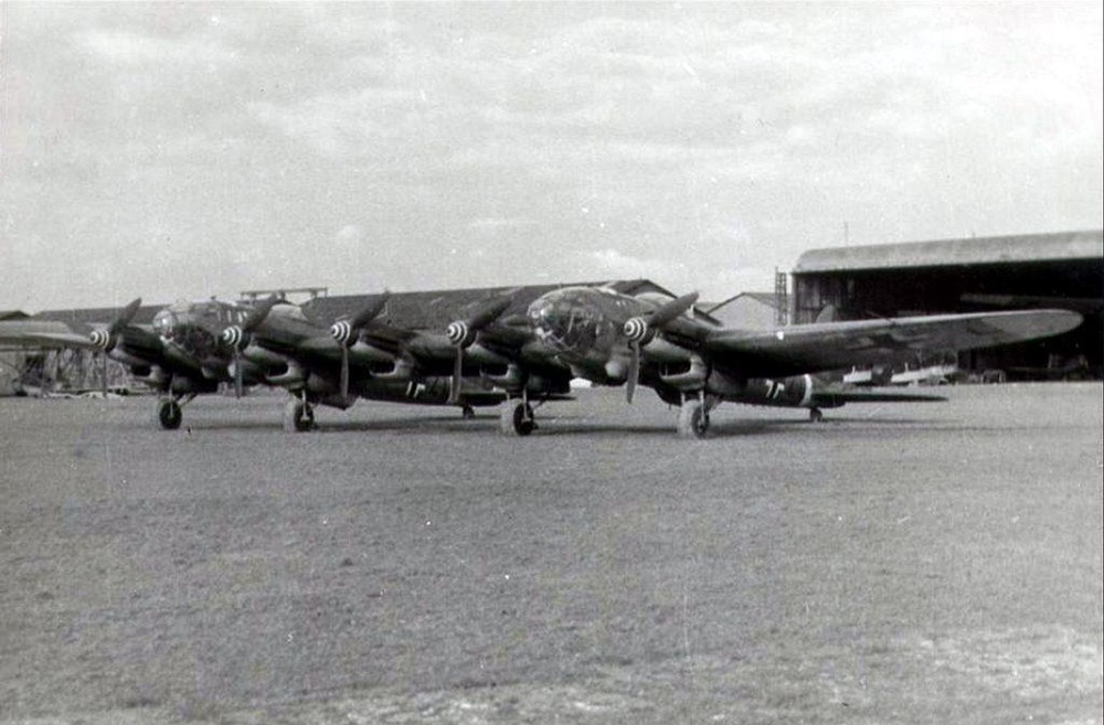 heinkel-he-111z-zwilling-twin-v0-81qpnlpck1ra1