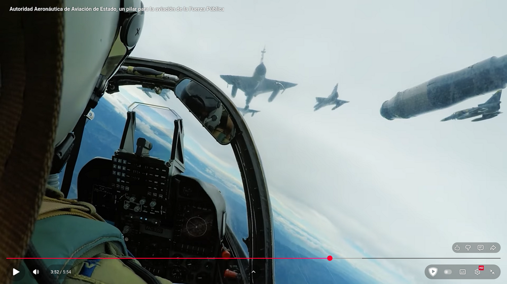 Screenshot From 2025-10-27 00-33-35