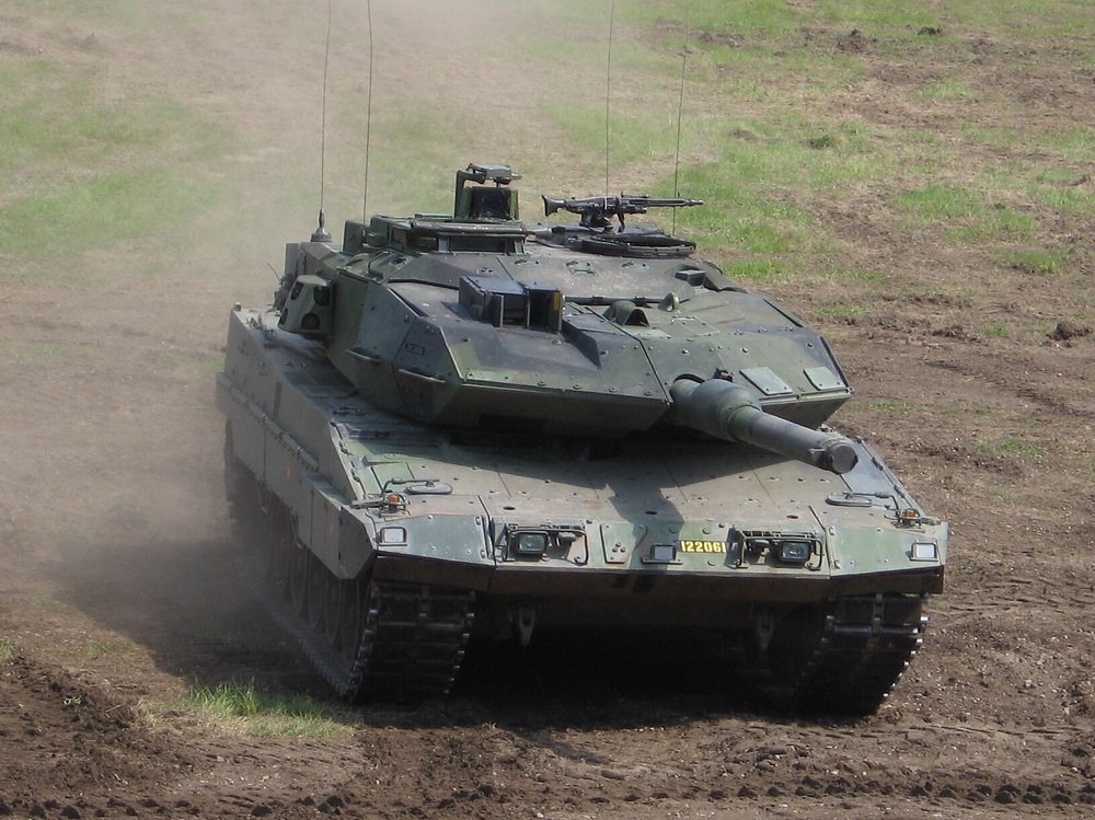 Strv122_3_cropped
