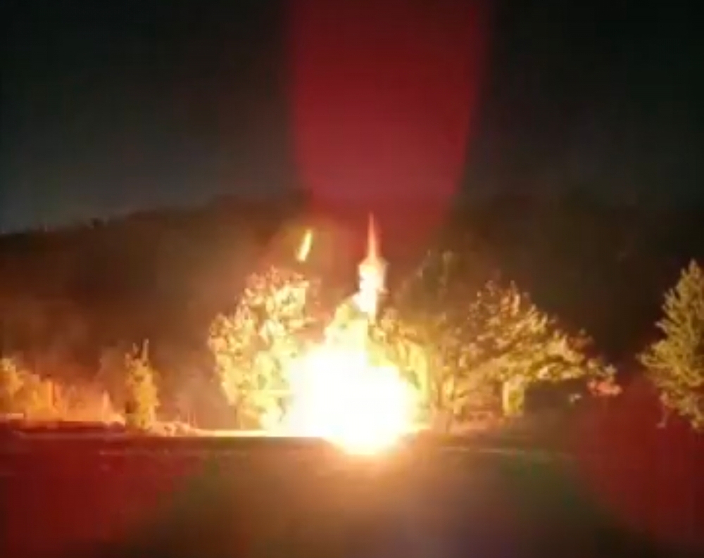 Screenshot_2025-11-15-01-56-22-997_com.miui.mediaviewer-edit