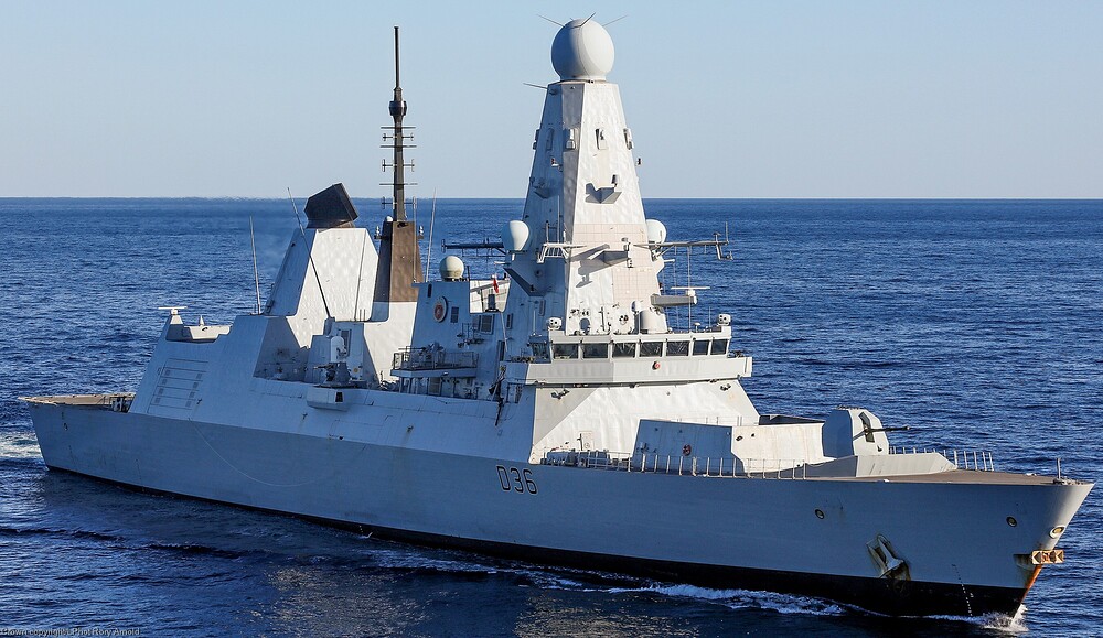 D36-HMS-Defender-036