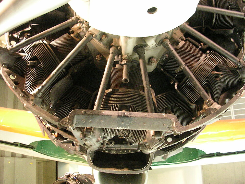 1280px-Closeup_of_Sakae_engine-cylinder_with_Zero