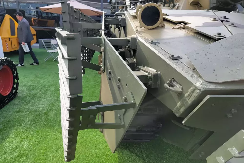 Rostec showcases new Sprut-SDM1 light tank with upgraded armor kit at Army-2024 925 002-0afe9d29