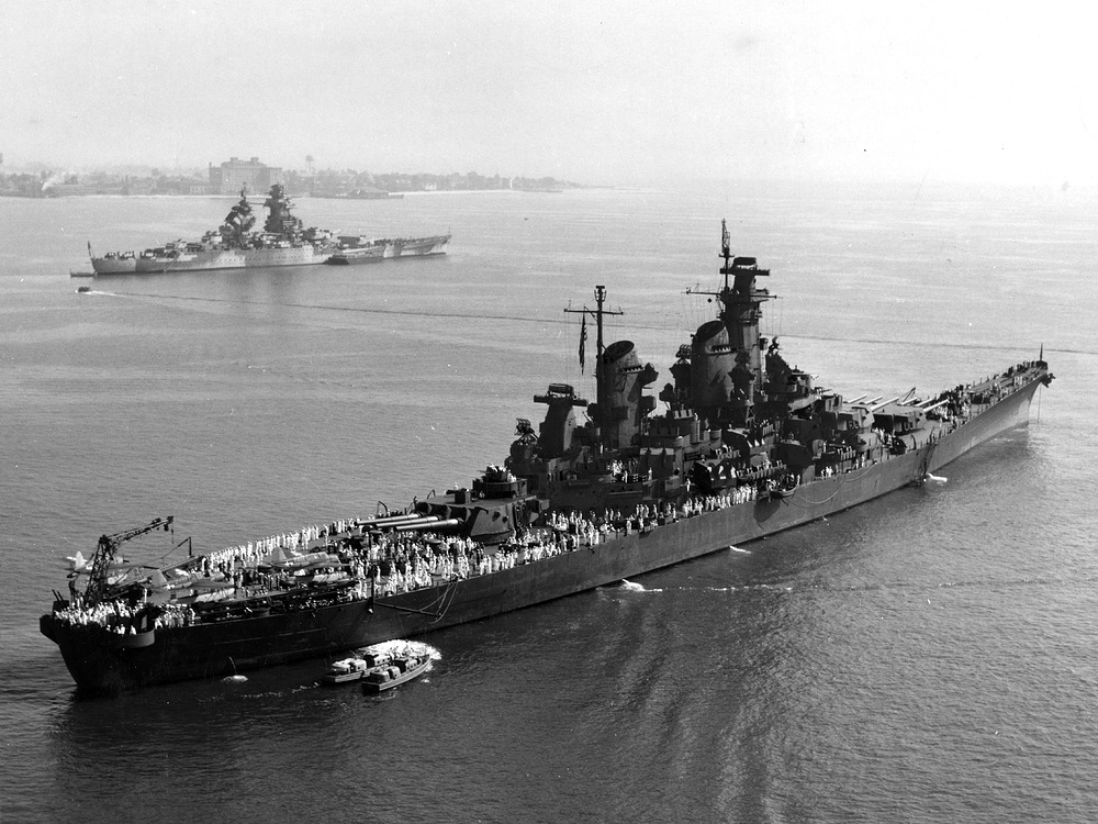 USS New Jersey with the French battleship Richelieu (left) at Hampton Roads in September 1943