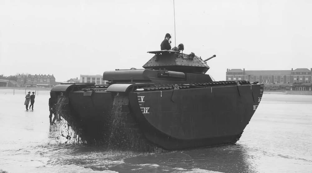 A_T-1 - British amphibious tank project from the 1940s.(JPG)